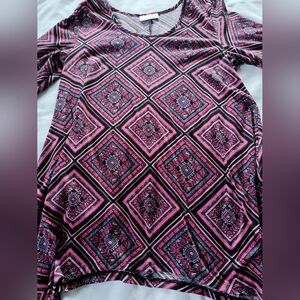 Bobbie Brooks Ladies Pullover Blouse.  Size Medium.  Elbow Sleeves.